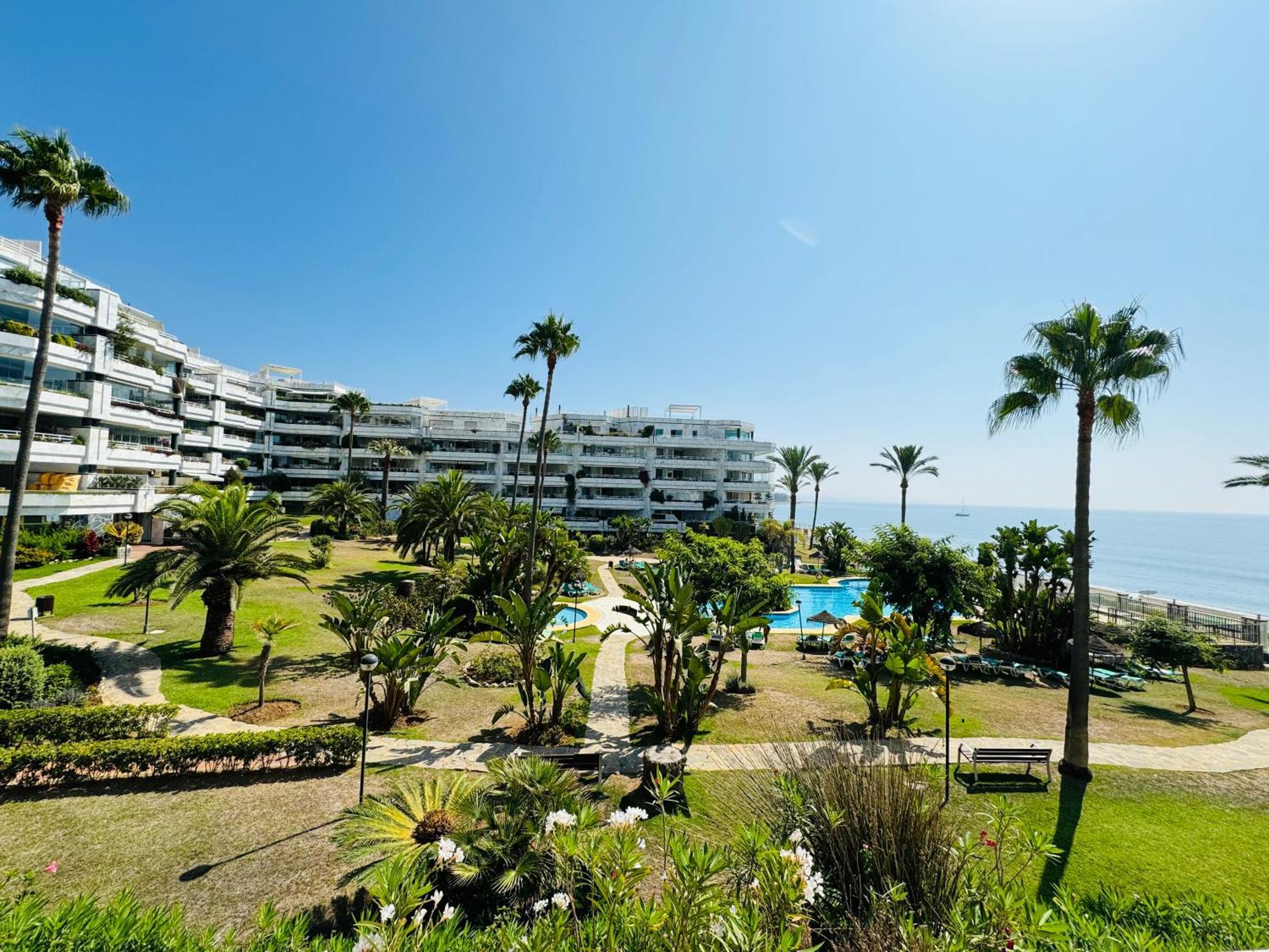 Apartment 2 Dorm 2 Banos En Primera Linea En Playa Esmeralda
