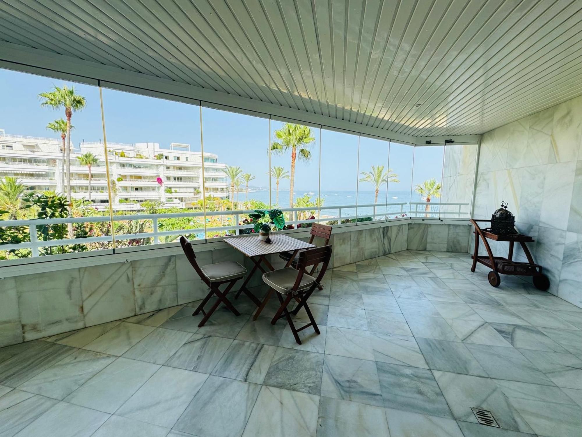 2 Dorm 2 Banos En Primera Linea En Playa Esmeralda Apartment *
